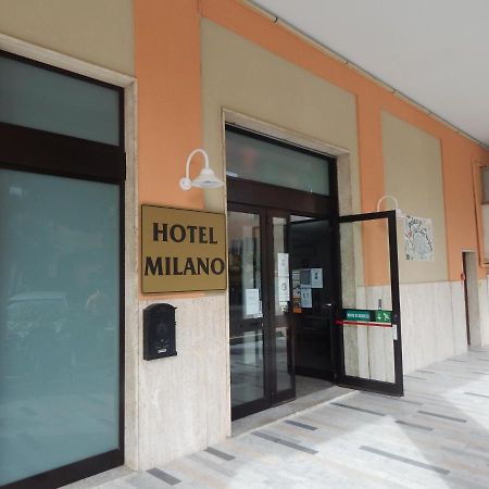 Hotel Milano Loano Bagian luar foto