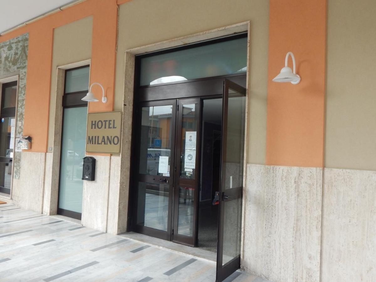 Hotel Milano Loano Bagian luar foto